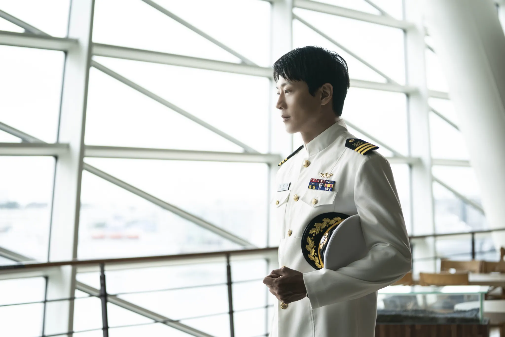 Kim Rae Won vào vai cựu quân nhân hải quân