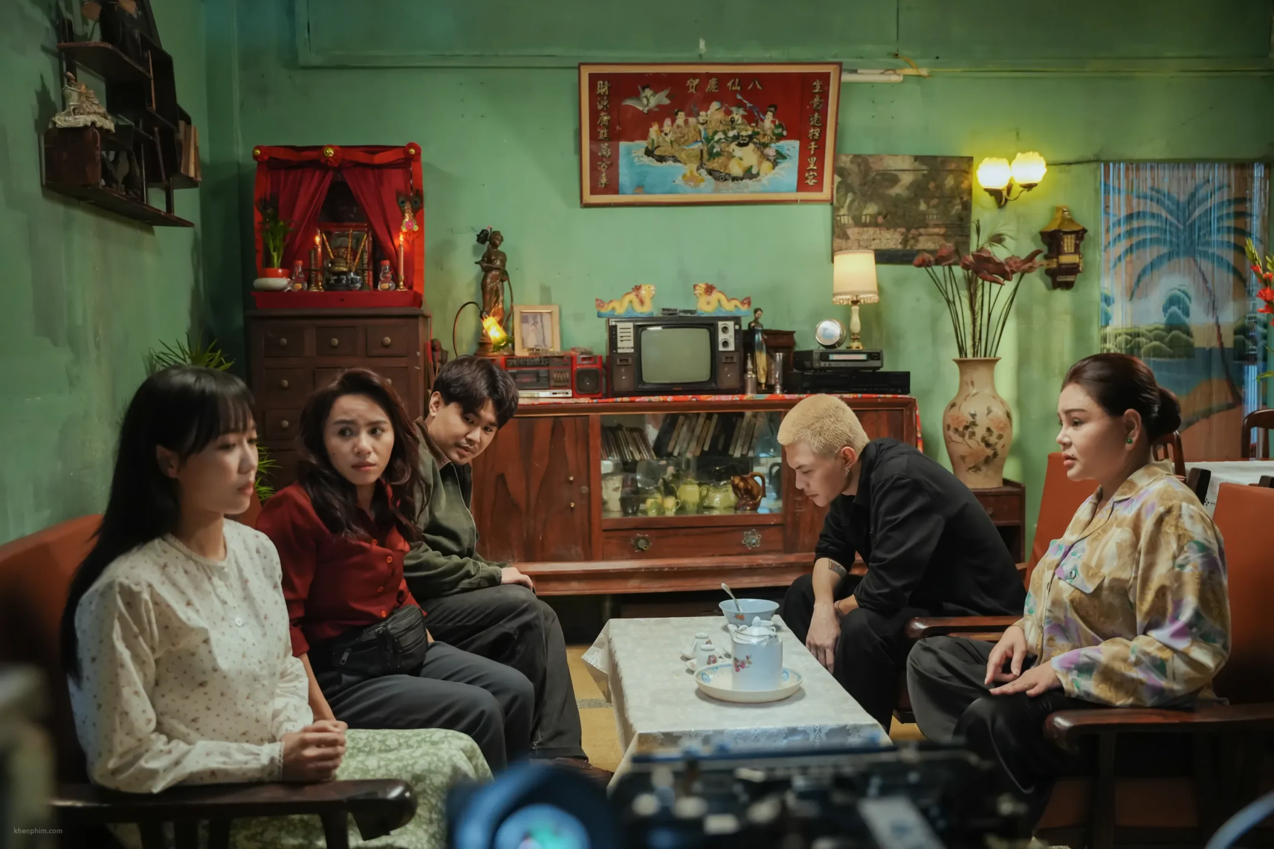 5 nhân vật sẽ xuất hiện xuyên suốt phim, bên trái là Lê Giang và Anh Tú; bên phải là Quốc Khánh, Ngọc Phước, Diệu Nhi